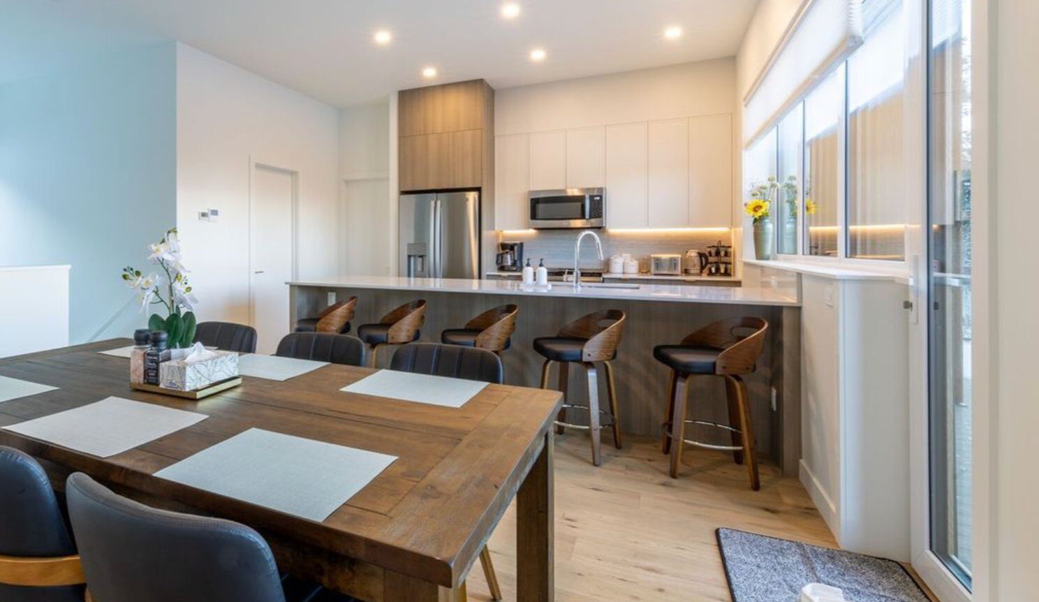 Second living area